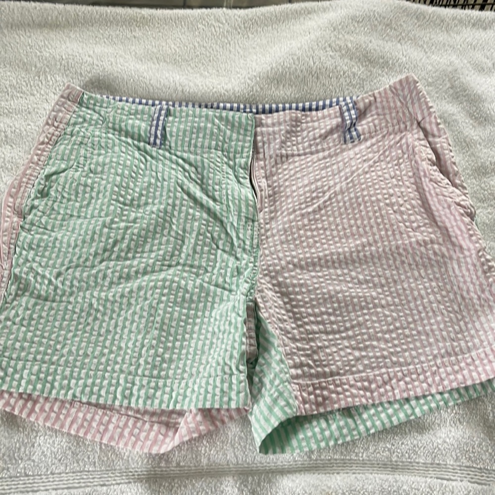 Vineyard Vines shorts